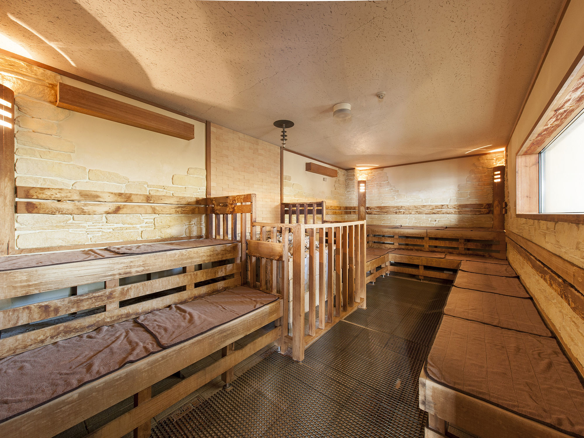 Hana Hotel Fukaya & Spa Екстериор снимка