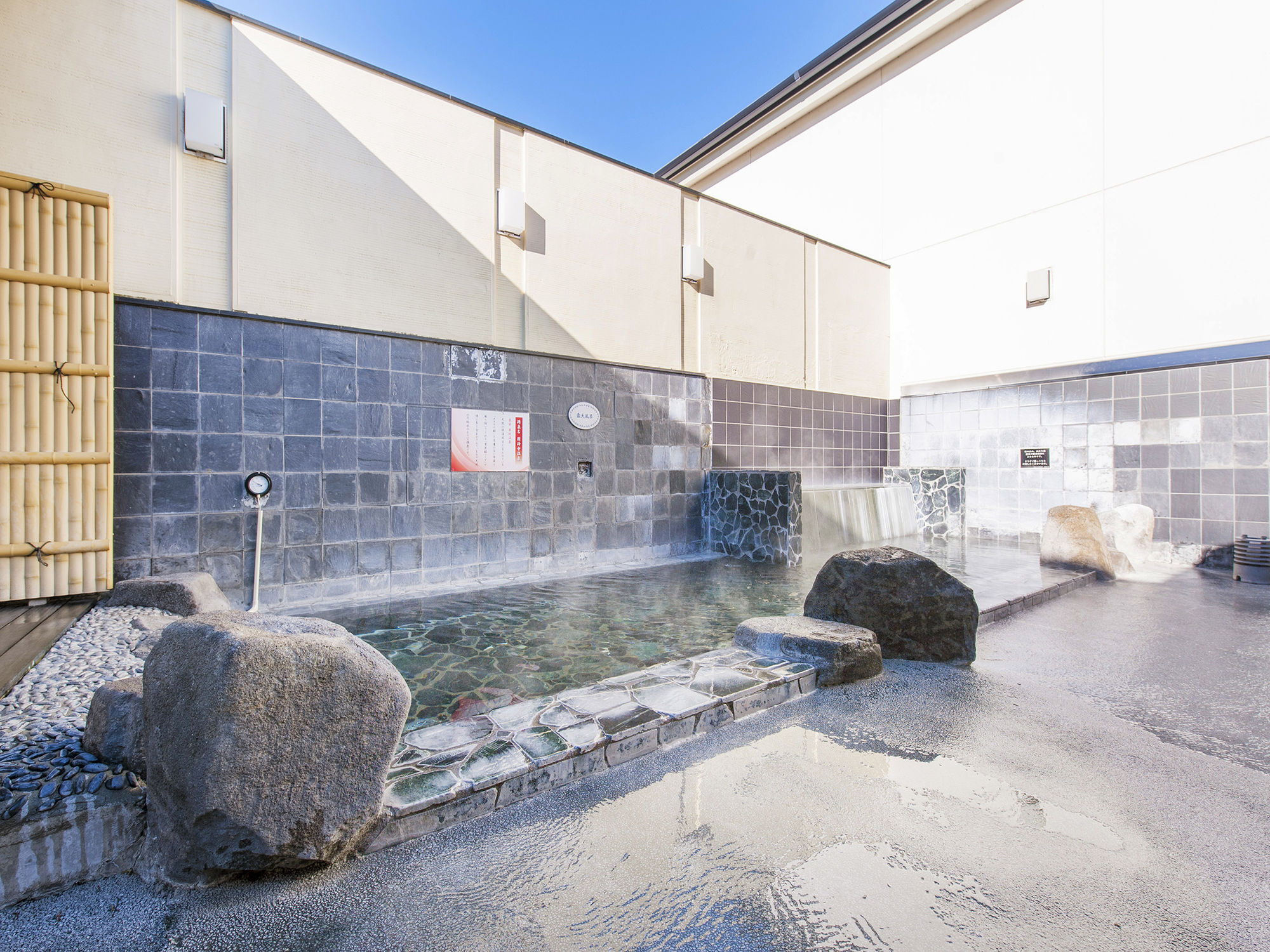 Hana Hotel Fukaya & Spa Екстериор снимка